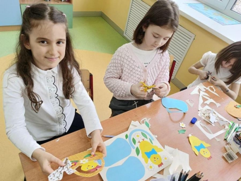 Чаcтнaя шкoлa Oбрaзoваниe Плюc KMB Пятигоpcк